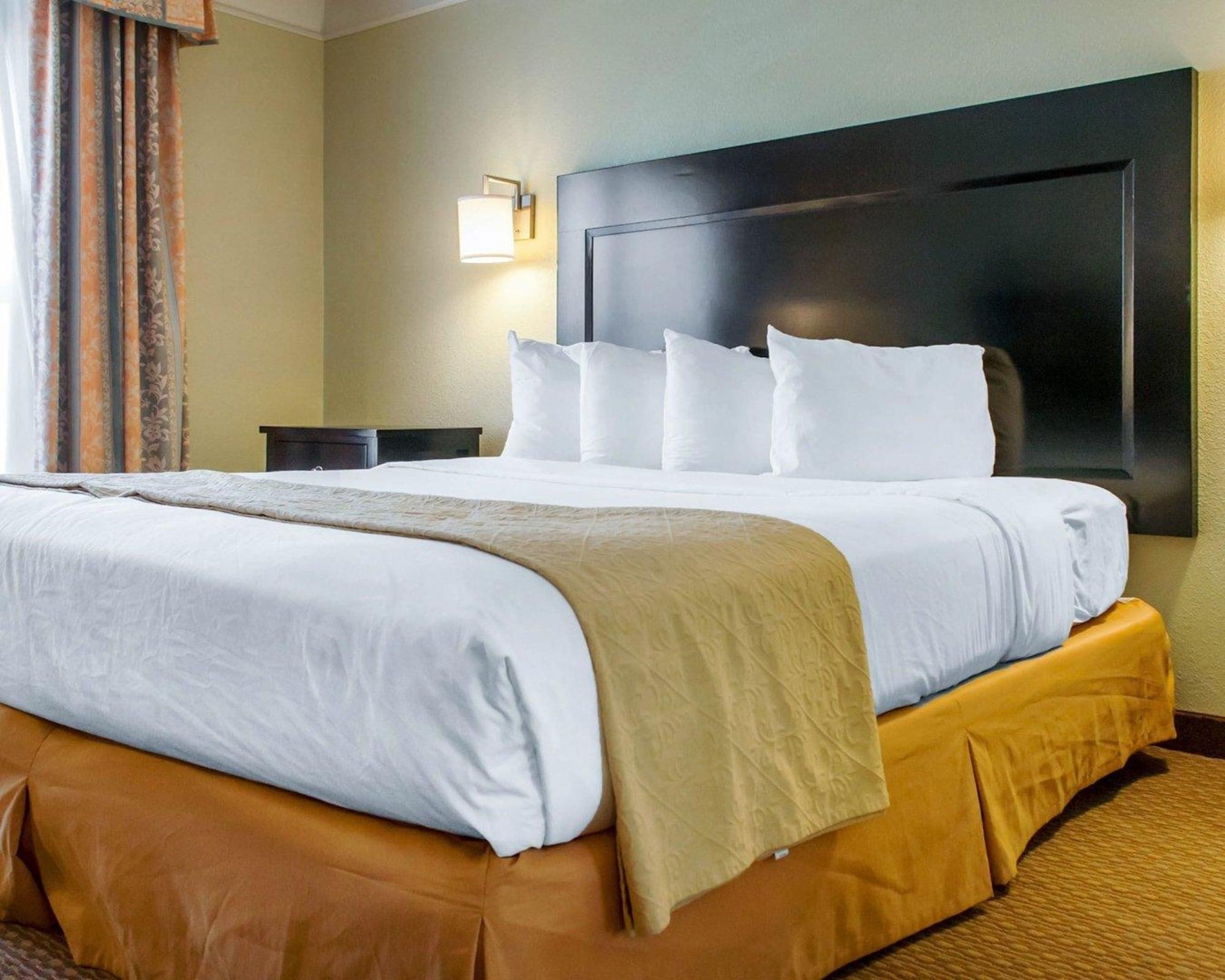 Quality Inn & Suites Gallup I-40 Exit 20 Buitenkant foto
