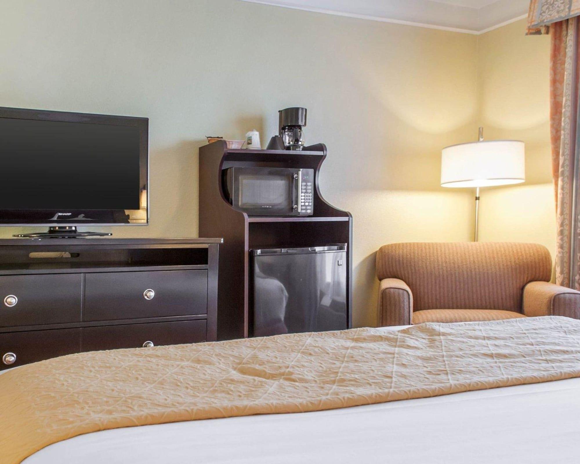 Quality Inn & Suites Gallup I-40 Exit 20 Buitenkant foto