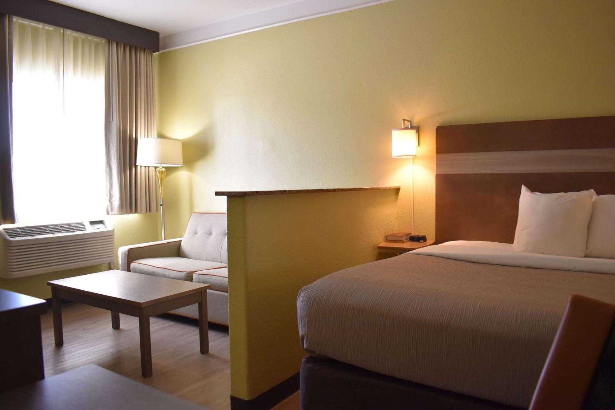 Quality Inn & Suites Gallup I-40 Exit 20 Buitenkant foto